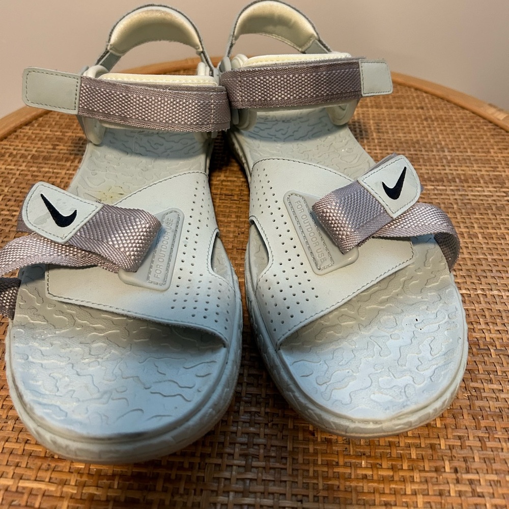Nike Air Deschutz Sandal